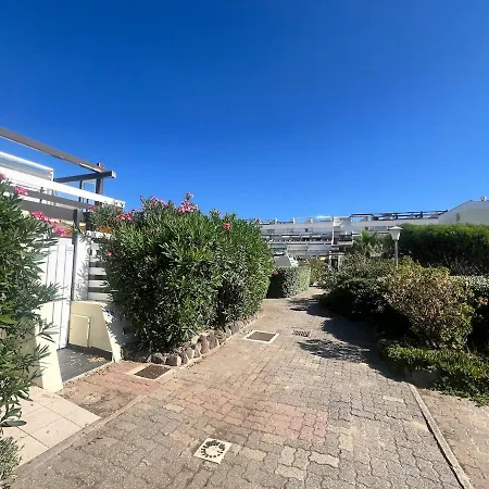 Pop, 25, Port Nature, Village Naturiste Ferienhaus Agde