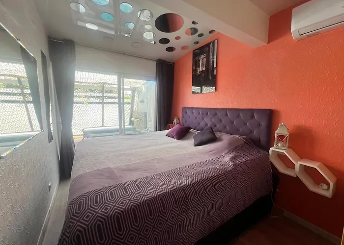 Pop, 25, Port Nature, Village Naturiste